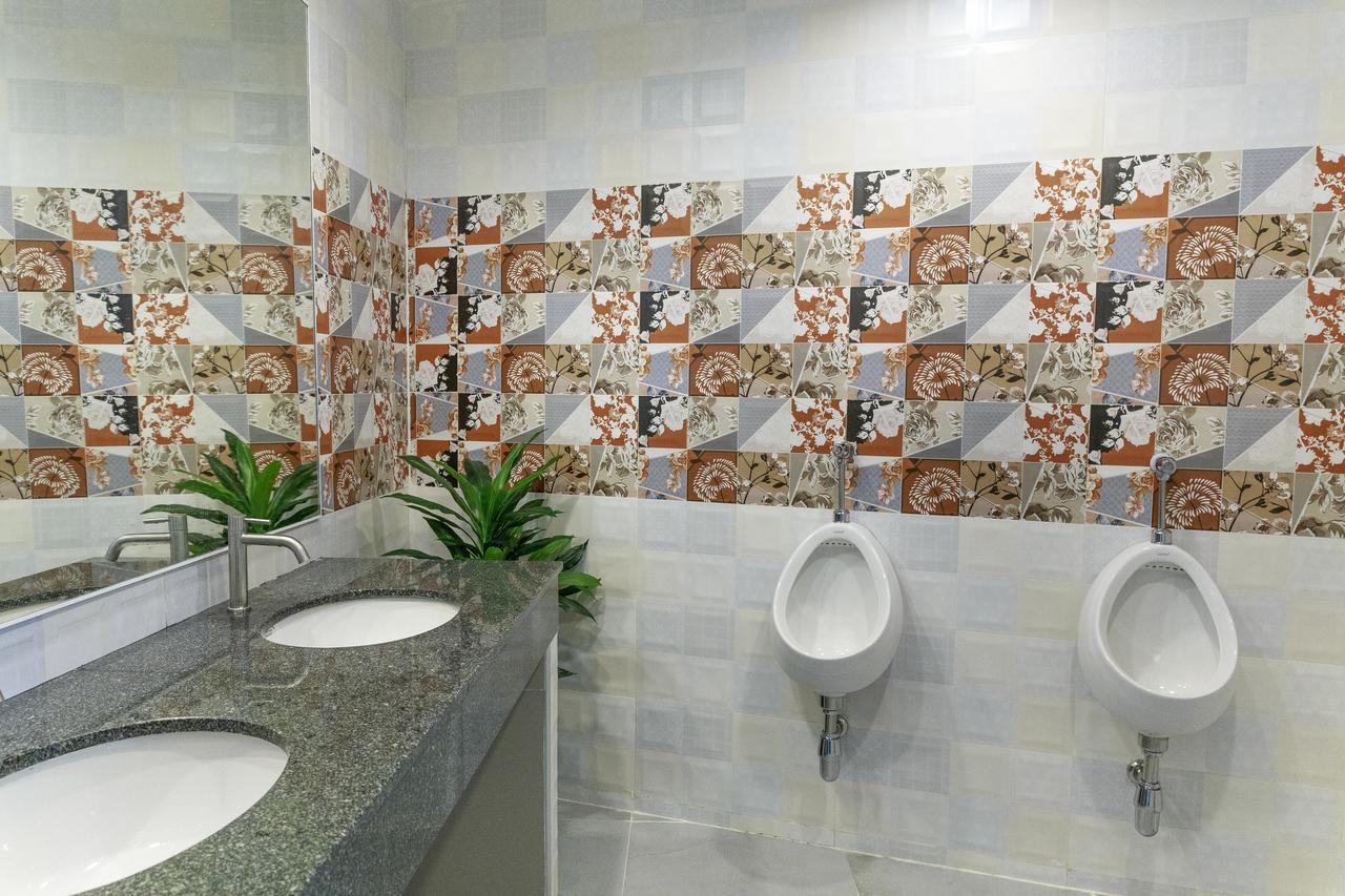 צ'אלונג Tuana Hotels Brook Pool Access מראה חיצוני תמונה