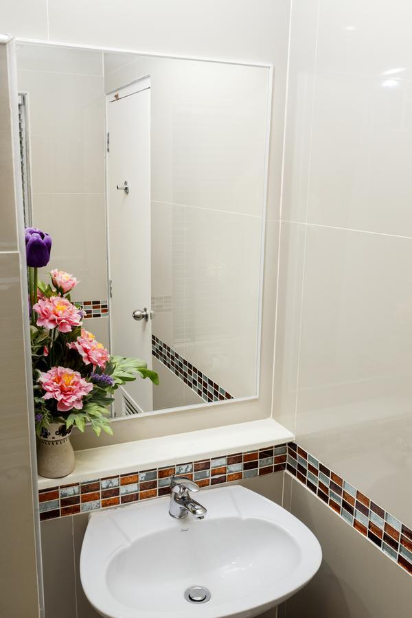 צ'אלונג Tuana Hotels Brook Pool Access מראה חיצוני תמונה