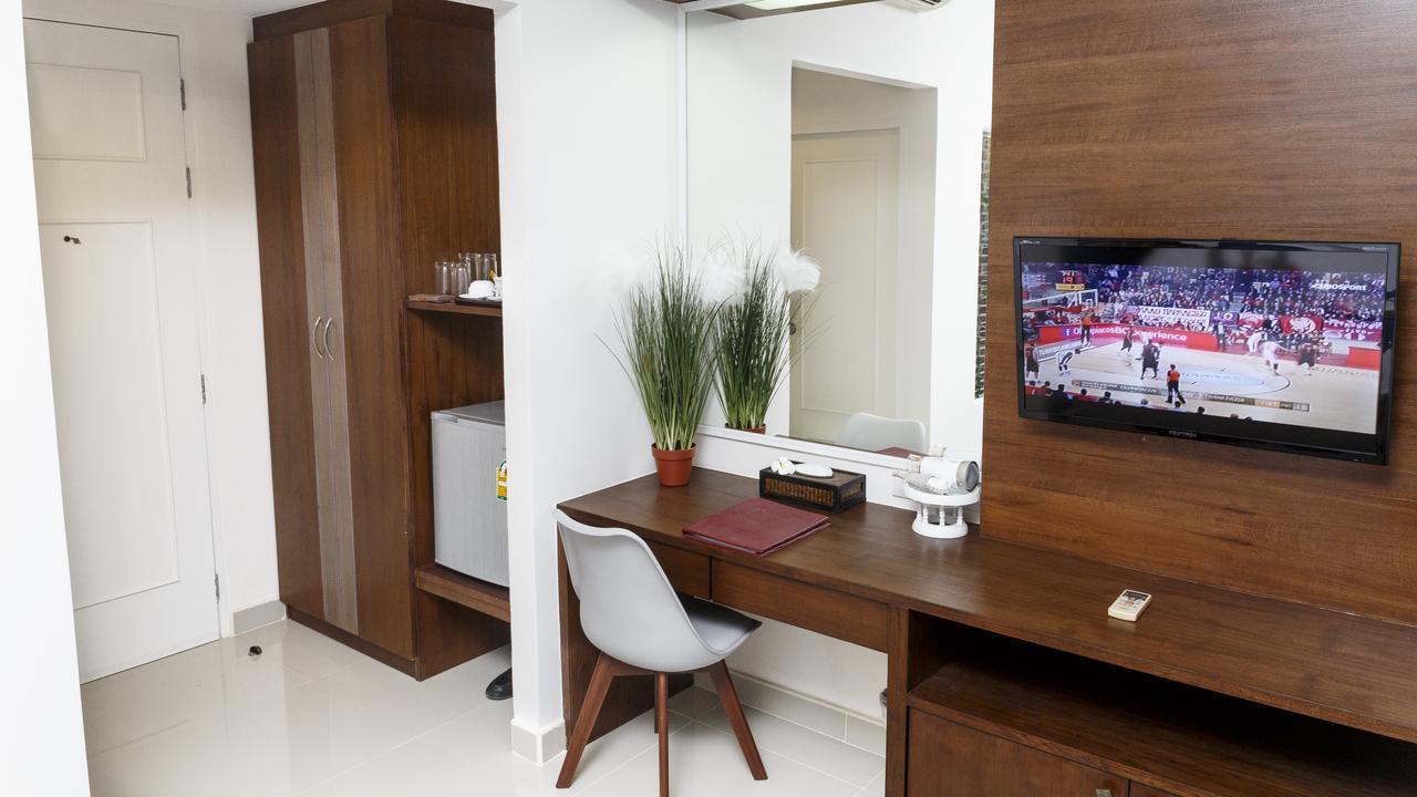 צ'אלונג Tuana Hotels Brook Pool Access מראה חיצוני תמונה