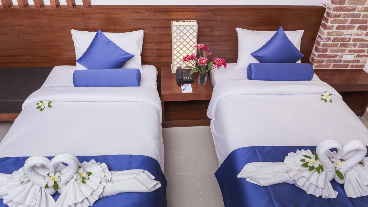 צ'אלונג Tuana Hotels Brook Pool Access מראה חיצוני תמונה