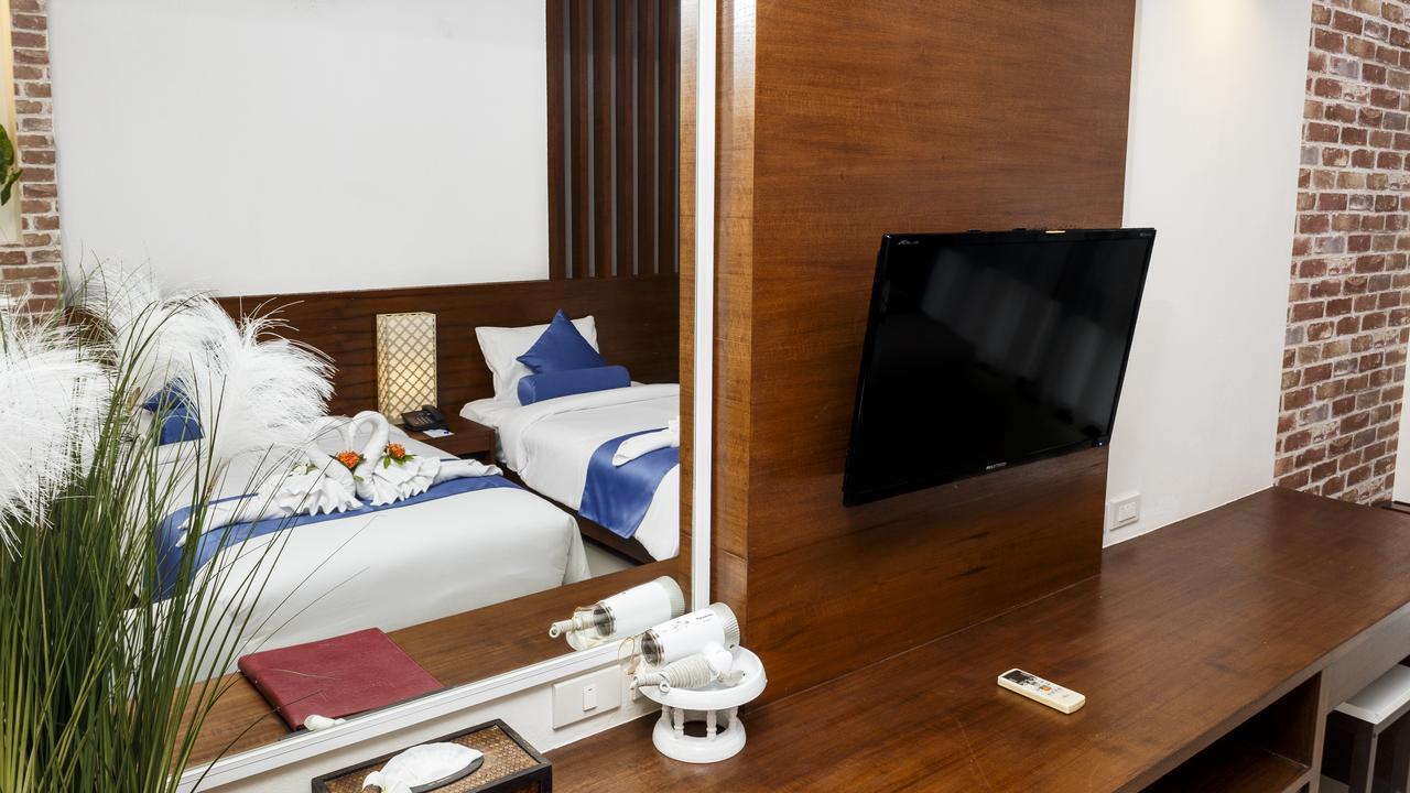 צ'אלונג Tuana Hotels Brook Pool Access מראה חיצוני תמונה
