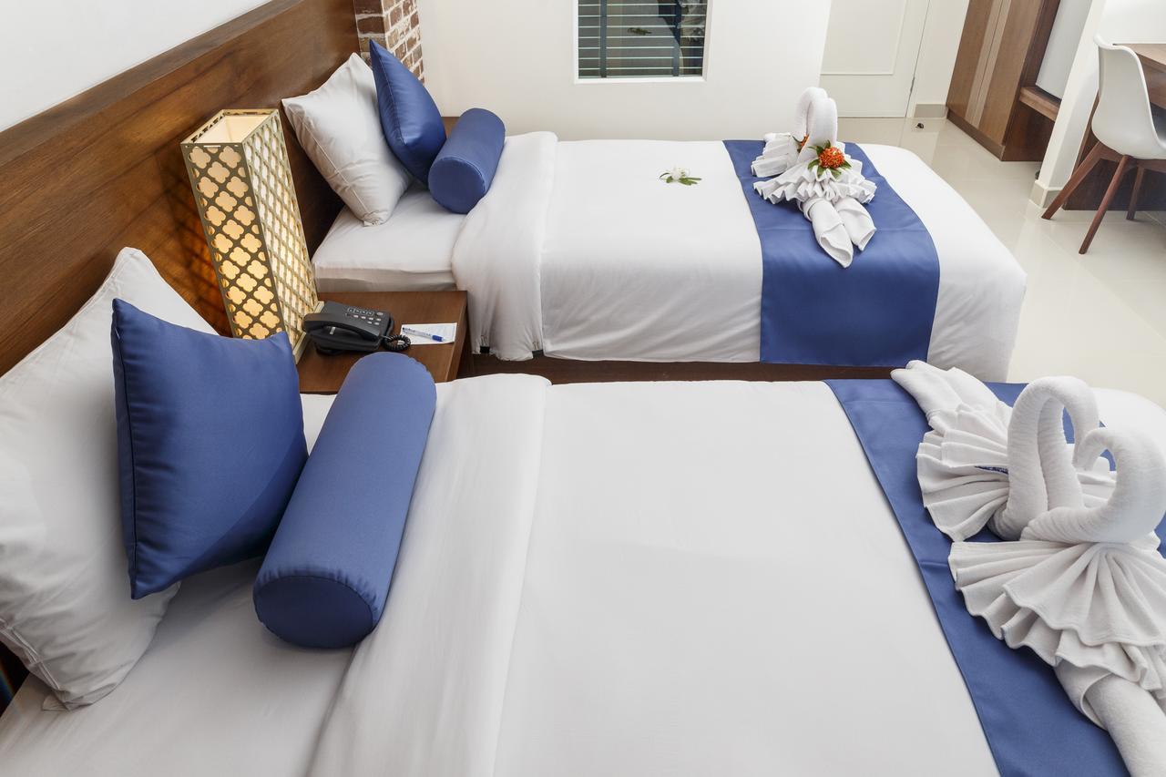 צ'אלונג Tuana Hotels Brook Pool Access מראה חיצוני תמונה