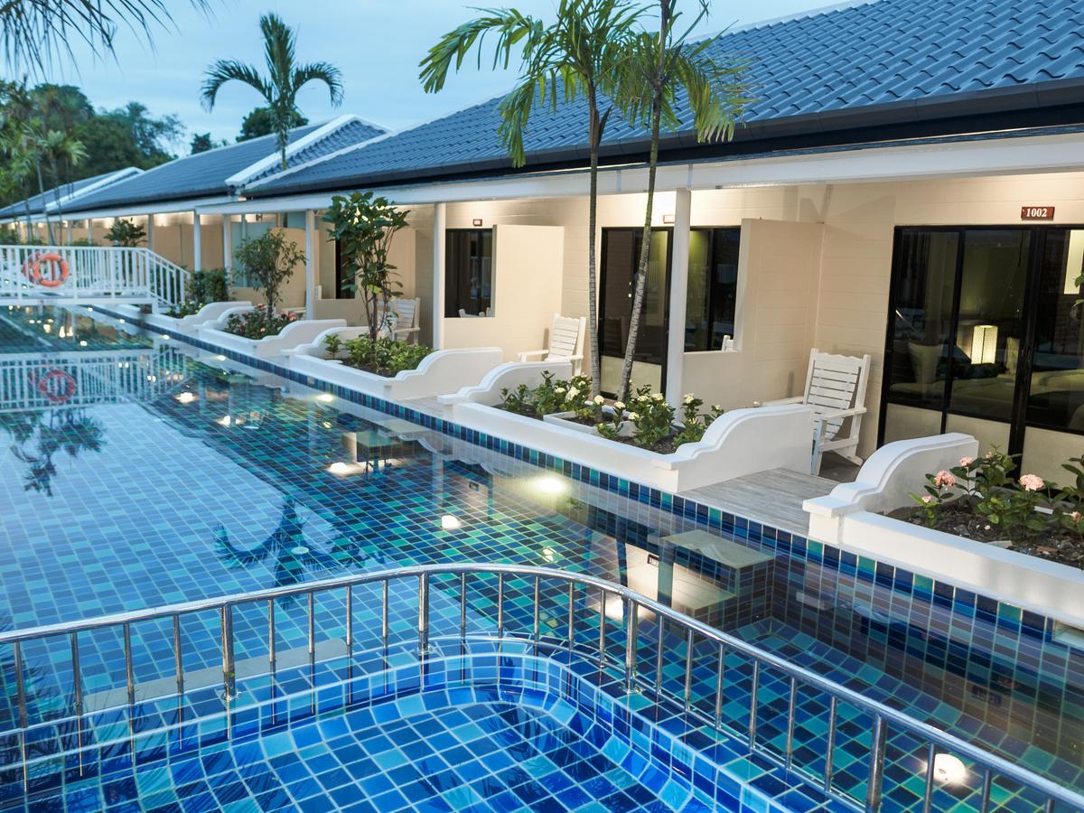 צ'אלונג Tuana Hotels Brook Pool Access מראה חיצוני תמונה