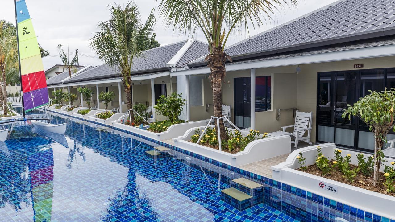 צ'אלונג Tuana Hotels Brook Pool Access מראה חיצוני תמונה