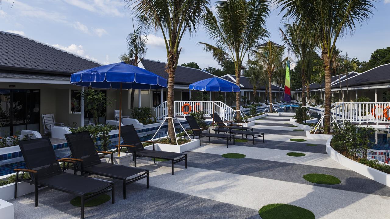 צ'אלונג Tuana Hotels Brook Pool Access מראה חיצוני תמונה